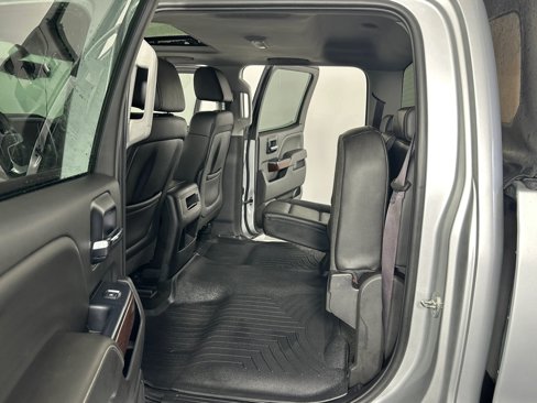 Used 2015 GMC Sierra 3500 SLT w/ Duramax Plus Package image 32