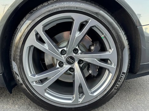 Used 2023 Audi e-tron GT Premium Plus image 17