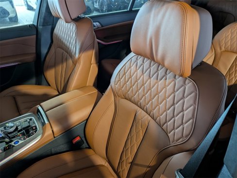 New 2026 BMW ALPINA XB7 image 9