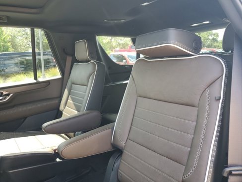 New 2026 GMC Yukon Denali Ultimate w/ LPO, Floor Liner Package image 20