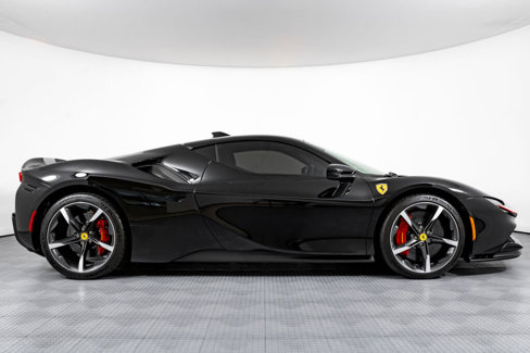 Used 2022 Ferrari SF90 Stradale image 10