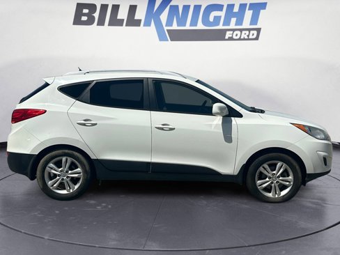 Used 2011 Hyundai Tucson GLS image 6