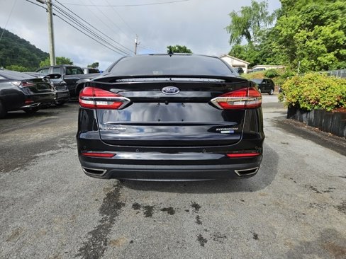 Used 2020 Ford Fusion Titanium image 3