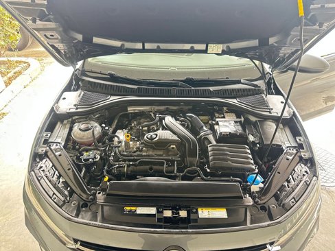 Used 2025 Volkswagen Jetta SE image 32