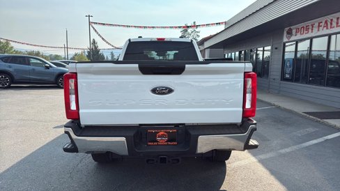 Used 2024 Ford F350 XLT image 2