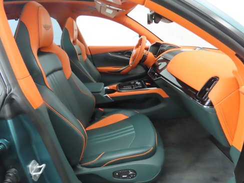 Used 2025 Aston Martin DBX 707 image 21