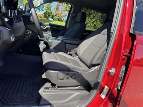 Used 2024 GMC Sierra 1500 Elevation image 10