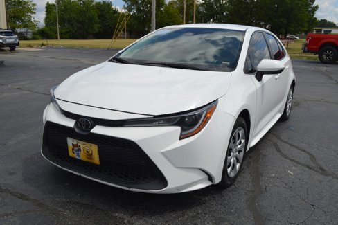 Used 2021 Toyota Corolla LE image 2