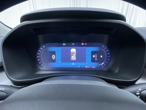 New 2026 Volvo XC40 B5 Plus w/ Protection Package Premier image 9