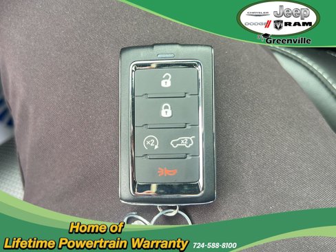 Used 2022 Jeep Grand Cherokee Overland w/ Luxury Tech Group IV image 45