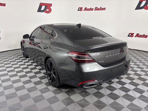 Used 2022 Genesis G70 3.3T image 4