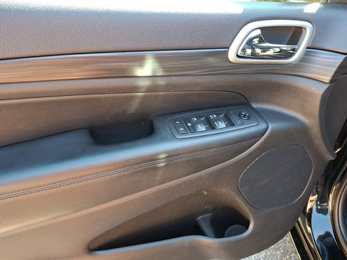 Certified 2020 Jeep Grand Cherokee Altitude image 13