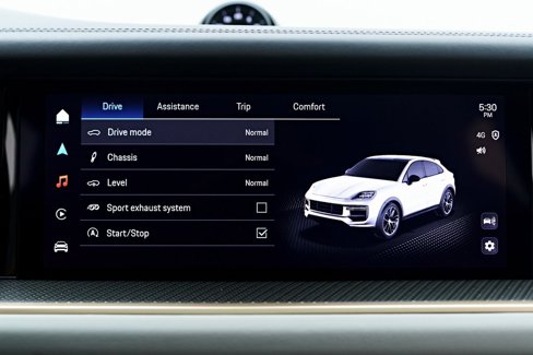 Used 2025 Porsche Cayenne GTS image 83