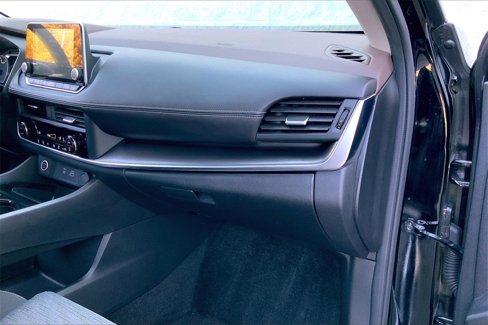 Certified 2023 Nissan Rogue SV image 16