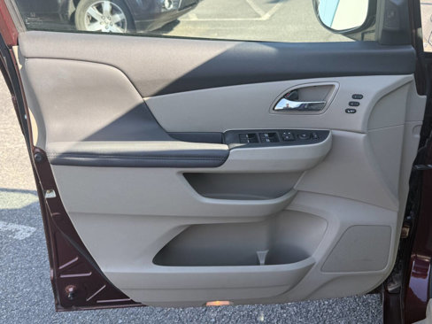 Used 2016 Honda Odyssey Touring Elite image 11