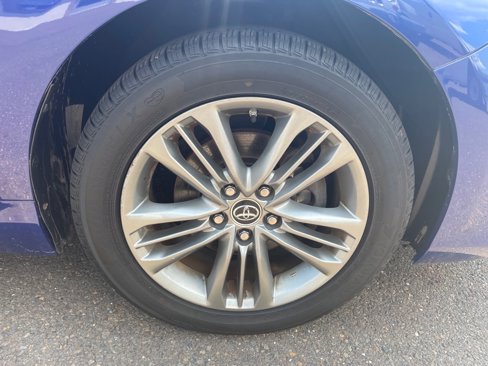 Used 2015 Toyota Camry LE image 30