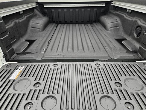 New 2025 Nissan Frontier PRO-4X image 13
