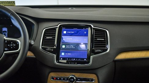 Certified 2025 Volvo XC90 B6 Plus image 14