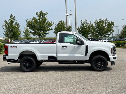New 2026 Ford F250 4x4 Regular Cab Super Duty image 7
