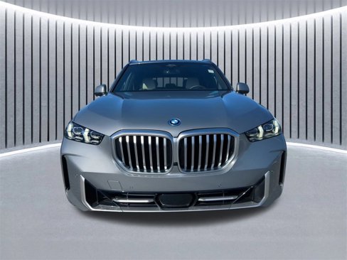 Certified 2025 BMW X5 xDrive50e w/ Premium Package image 10