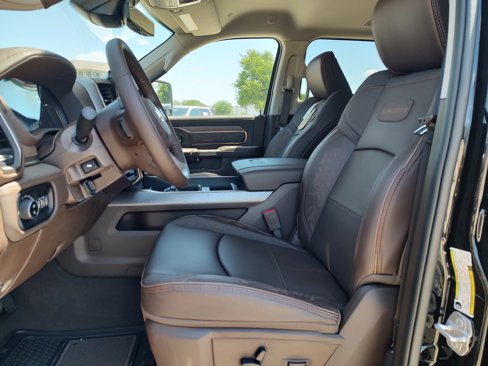 New 2025 RAM 2500 Limited image 30