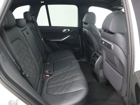 Used 2025 BMW X5 sDrive40i image 23