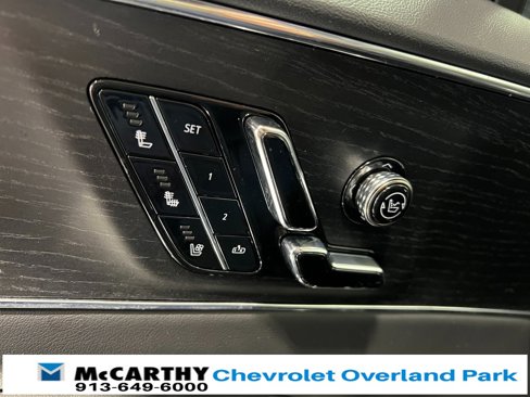 Used 2023 Cadillac Lyriq 2WD image 5