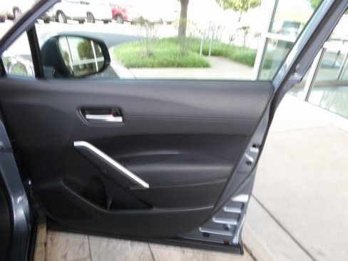 Used 2024 Toyota Corolla Cross XLE image 24