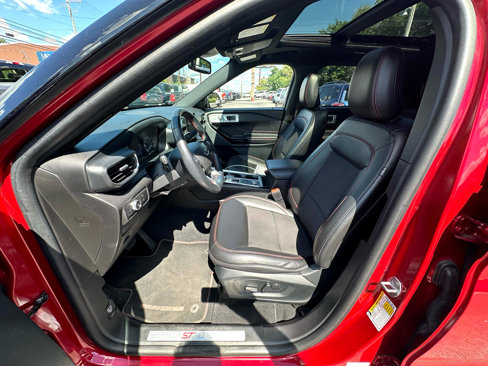 Used 2022 Ford Explorer ST-Line image 11