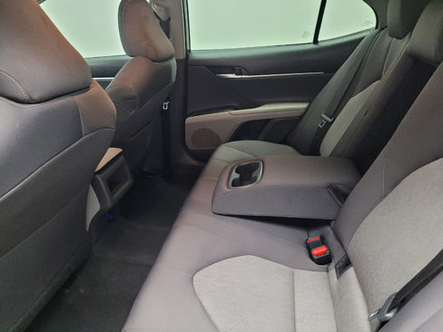 Used 2021 Toyota Camry LE image 18