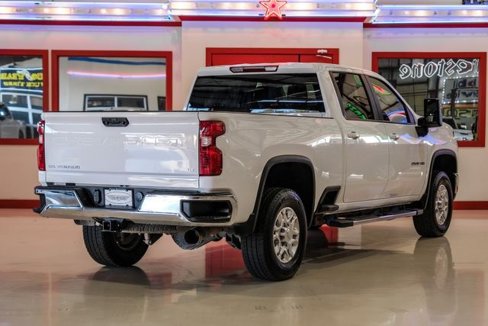 Used 2024 Chevrolet Silverado 2500 LT image 3