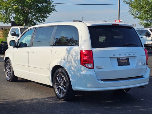 Used 2017 Dodge Grand Caravan SXT image 7