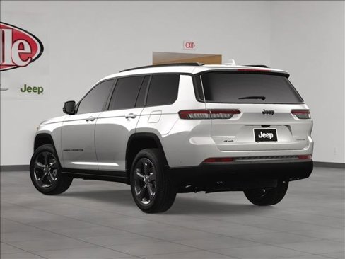 New 2025 Jeep Grand Cherokee L Limited w/ Black Appearance Package image 3