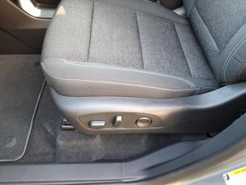 New 2026 Chevrolet Traverse LT image 8
