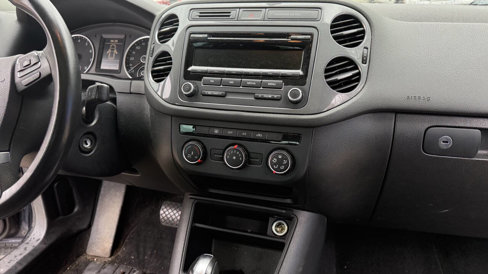 Used 2013 Volkswagen Tiguan S image 18