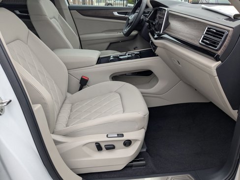 New 2025 Volkswagen Atlas SEL Premium R-Line image 38