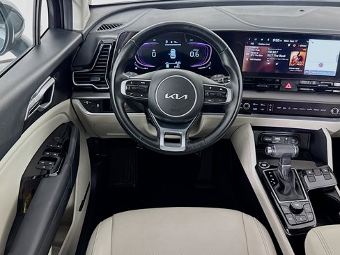 Used 2025 Kia Sportage EX image 16