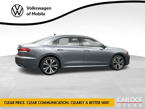 Used 2021 Volkswagen Passat 2.0T SE image 4