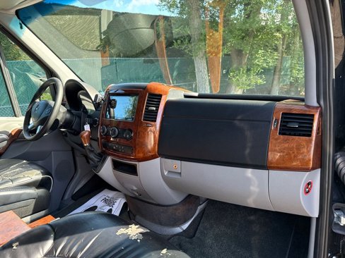 Used 2017 Mercedes-Benz Sprinter 2500 image 21