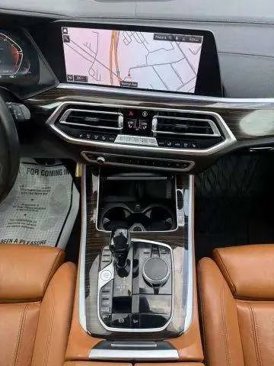 Used 2021 BMW X5 xDrive40i w/ M Sport Package image 19