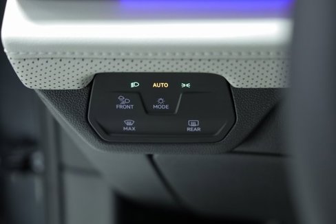 New 2025 Volkswagen Atlas Cross Sport SEL Premium R-Line image 28