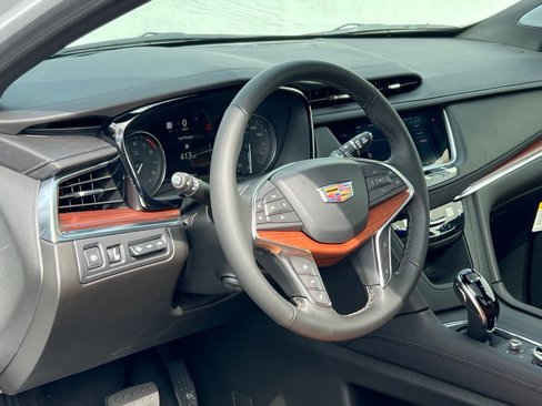 New 2025 Cadillac XT5 Premium Luxury w/ Technology Package image 5