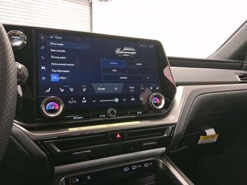 New 2026 Lexus TX 500h AWD image 20
