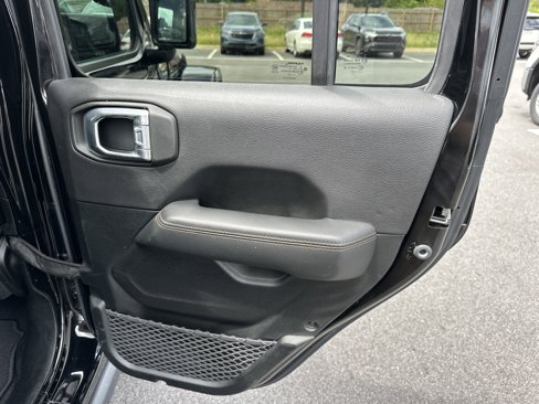 Used 2021 Jeep Gladiator Mojave image 16