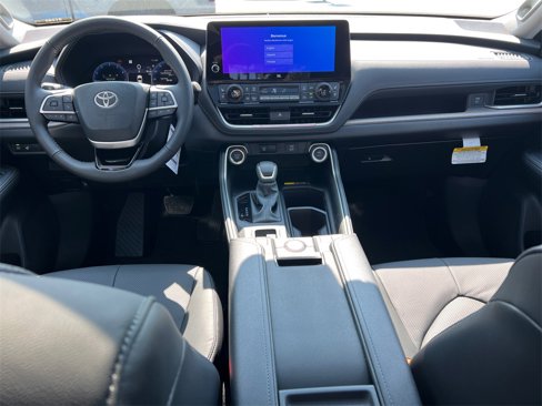 New 2026 Toyota Grand Highlander FWD image 23