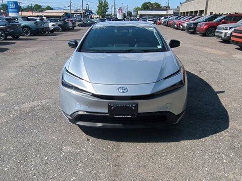 Certified 2023 Toyota Prius LE image 8