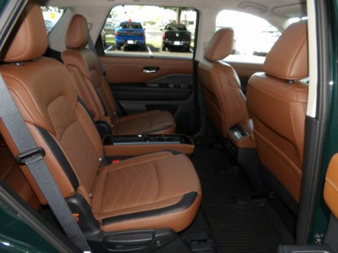 Certified 2023 Nissan Pathfinder Platinum image 32