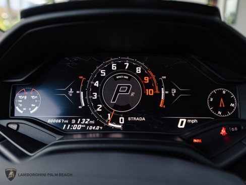 Used 2024 Lamborghini Huracan Sterrato image 13