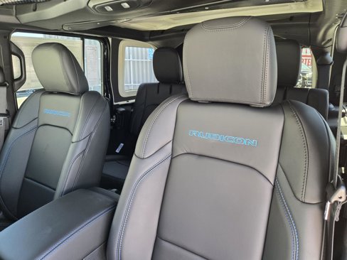 New 2025 Jeep Wrangler Unlimited Rubicon 4xe image 27