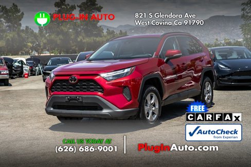Used 2023 Toyota RAV4 XLE image 1